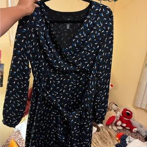 Adrianna Papell Elegant Black and Blue long sleeve dress